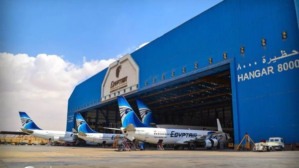 مطار القاهرة 