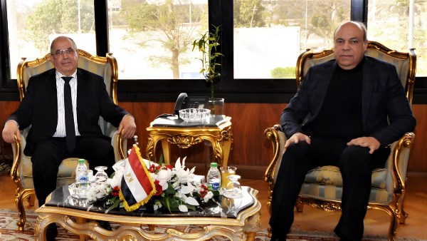 وزير الطيران المدني