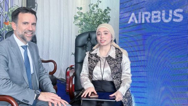 جابرييل سيميلاس مع محررة صدى البلد نورهان خفاجي