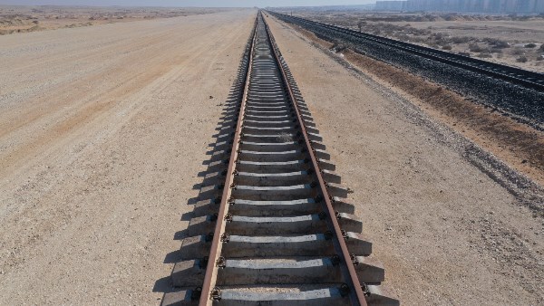 خطوط السكك الحديدية 