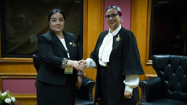 المستشارة أمل عمار تلتقى مع نائبة رئيس وزراء جمهورية أوزبكستان لبحث سبل التعاون في دعم وتمكين المرأة