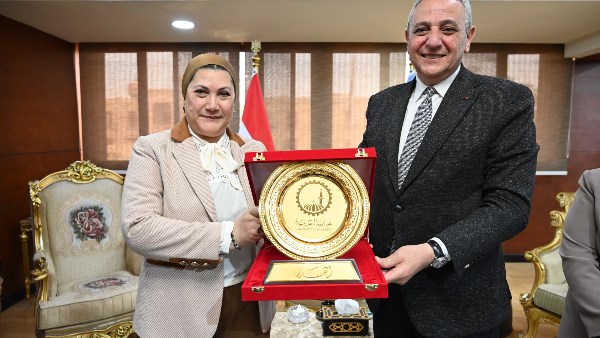 الدكتورة سحر السنباطي تلتقي محافظ الغربية لبحث سبل التعاون المشترك لتعزيز آليات دعم الأطفال داخل المحافظة