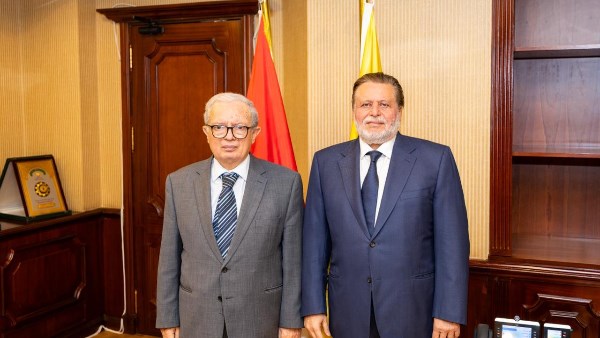 خلال الاجتماع 