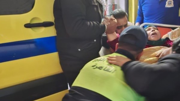 نقل سيدة للمستشفى