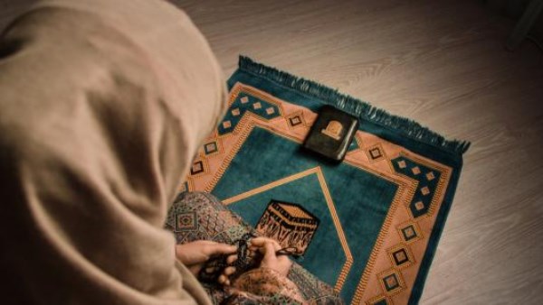 صلاة التراويح في البيت للنساء