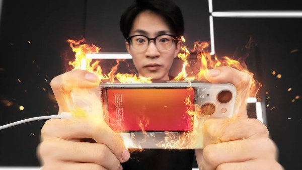 استخدام الهاتف أثناء الشحن 