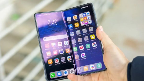 هواوي وفيفو يختبران جهازا غامضا بشاشة عملاقة