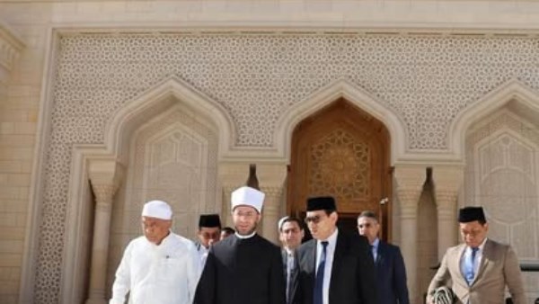 وزير الأوقاف يلتقي وفدًا من أساتذة جامعات إندونيسيا