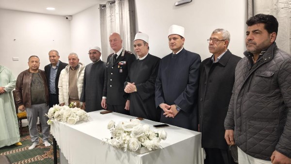 وفد أزهري يلقي خطبة الجمعة في ثلاثة مراكز بإيطاليا