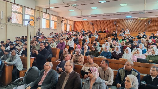 جانب من الندوة