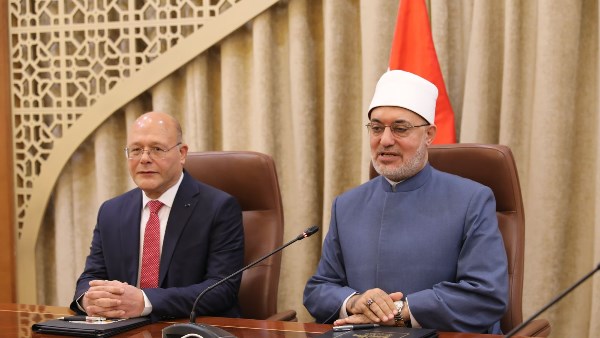 مفتي الجمهورية ورئيس جامعة سوهاج الأهلية يوقعان بروتوكول تعاون