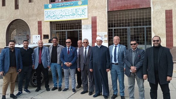 جانب من الزيارة 