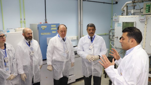 سفير الأرجنتين في مفاعل مصر البحثي بانشاص