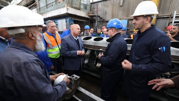 وزير النقل يتفقد ورش إيرماس