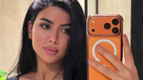 كارولين عزمي 