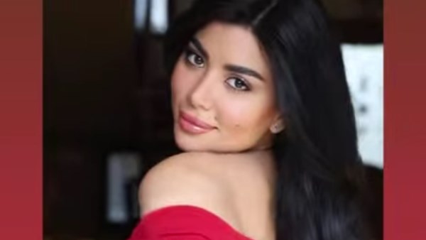 كارولين عزمي 