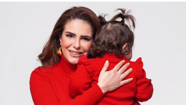 دنيا عبد العزيز 