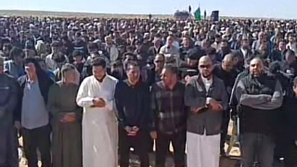 صلاة الجنازة على سيف الإسلام 