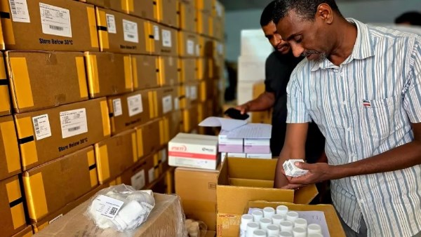 مساعدات إنسانية 