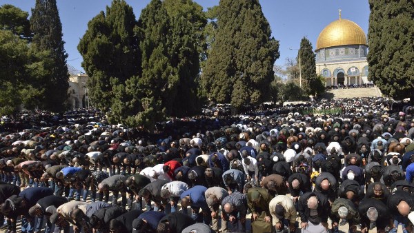 جانب من صلاة الجمعة بالمسجد الأقصى 