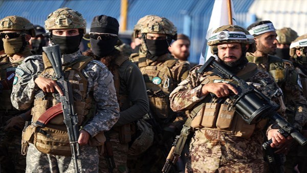 عناصر من هيئة تحرير الشام 