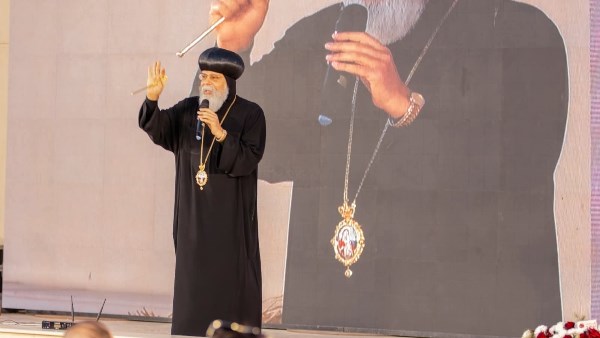 الأنبا تيموثاوس أسقف الزقازيق ومنيا القمح