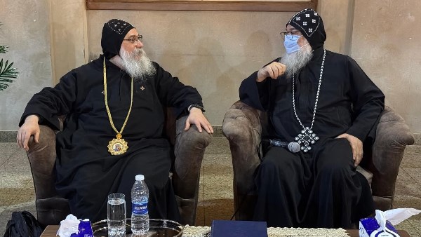 نيافة الأنبا أباكير والأنبا مكاريوس