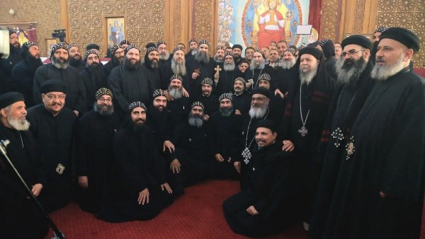 الآباء الرهبان  