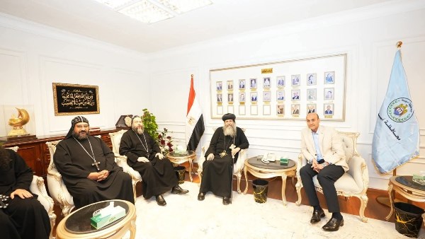 الأنبا بيجول ومحافظ اسيوط 