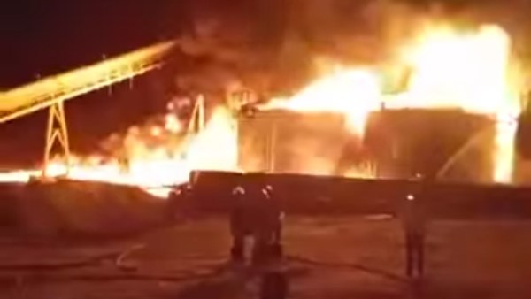 حريق مصنع الجبس فى أبو زنيمة 