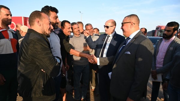 محافظ جنوب سيناء خلال الاجتماع 