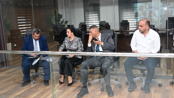 محافظ جنوب سيناء خلال الاجتماع 