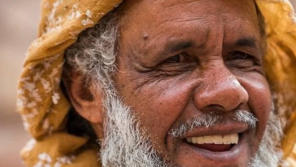 الشيخ أحمد منصور حكيم البادية 