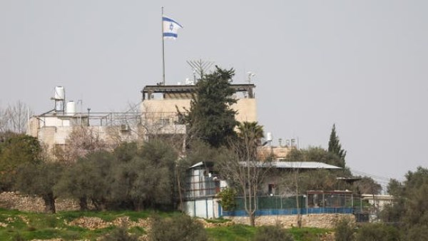 الاحتلال يواصل الاستيلاء على أراضي الفلسطينيين 