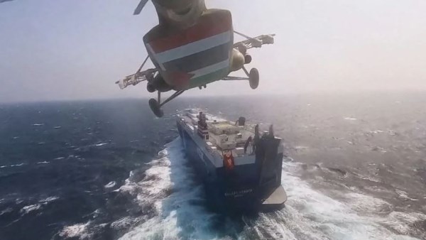 هجوم بحري للحوثيين على متعاونين مع إسرائيل في وقتٍ سابق