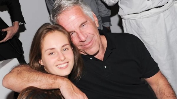 إبستين وصديقته البيلاروسية 