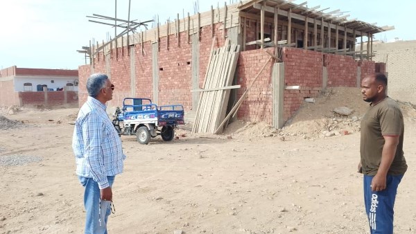 رئيس مدينة القصير يجري جولة ميدانية لرصد مخالفات البناء بعدد من المناطق