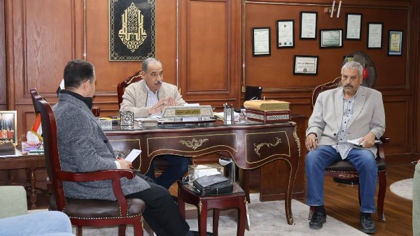 تكثيف العمل لإنهاء ملفات التراخيص والتصالح واسترداد الأراضي بالغردقة