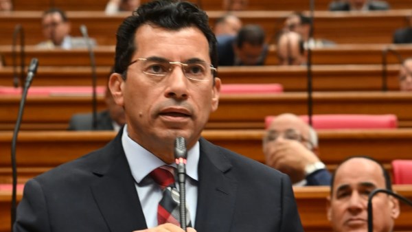 وزير الرياضة