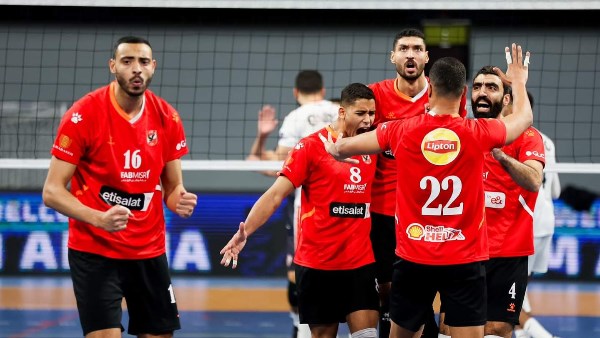 طائرة الأهلي