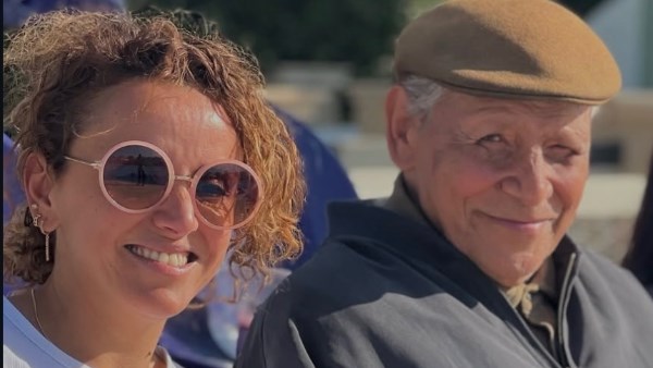 علا رشدي ووالدها