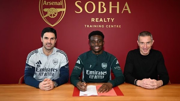 ساكا بعد تجديد عقده مع آرسنال: سنفوز بالألقاب ونكتب التاريخ