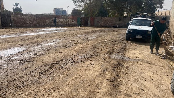 رفع جميع المخلفات ونقلها إلى مقلب شبرامنت 