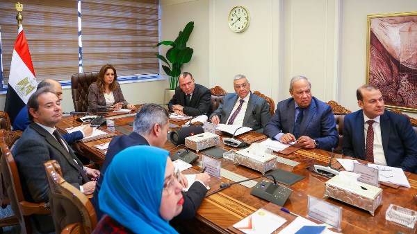 وزيرة التنمية المحلية تطالب بالالتزام بالجداول الزمنية للمشروعات وتقارير دورية بنسب الإنجاز وزيرة التنمية المحلية تطالب بالالتزام بالجداول الزمنية للمشروعات وتقارير دورية بنسب الإنجاز