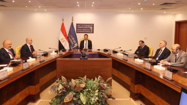 تطوير  وتحسين جودة خدمات التليفون المحمول المقدمة للمواطنين 