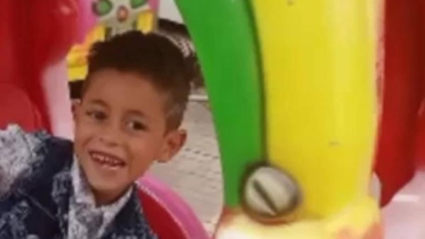 الطفل محمد التائه في مياه العلمين