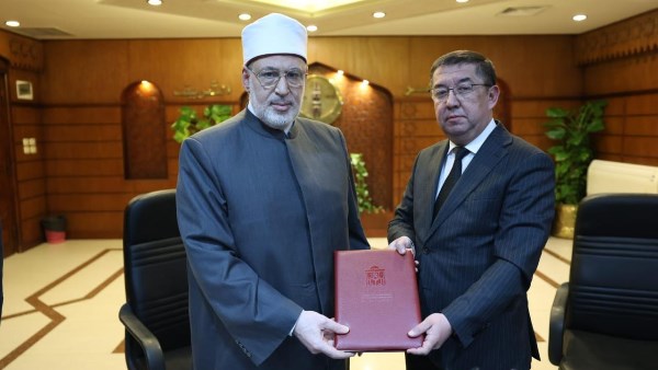 مركز الأشعري بالأزهر ومركز الماتريدي بأوزبكستان يوقعان اتفاقًا لتعزيز الوسطية وترسيخ المرجعية السنية