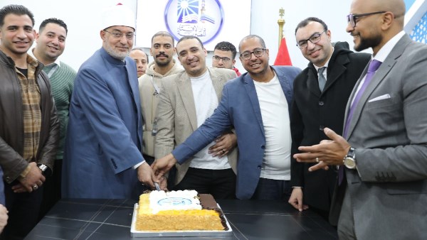 مفتي الجمهورية يشكر القائمين على جناح دار الإفتاء المصرية في معرض القاهرة الدولي للكتاب