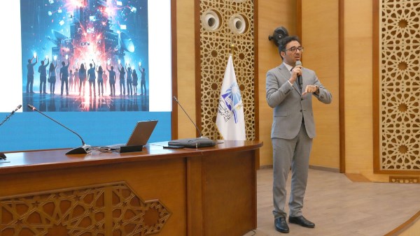 دكتور محمد الورداني، أستاذ الإعلام المساعد بكلية الإعلام جامعة الأزهر