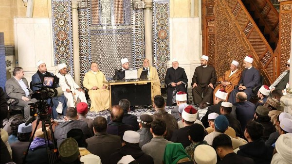 إطلاق ملتقى الفكر الإسلامي الدولي من مسجد الإمام الحسين بحضور نخبة من علماء العالم وآلاف الطلاب